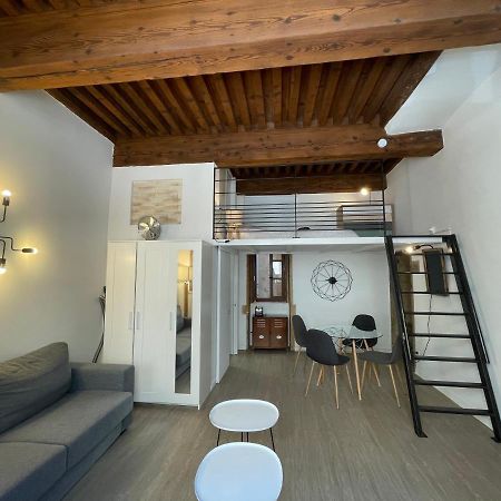 Appartement Cosy Au Coeur Du Vieux リヨン エクステリア 写真